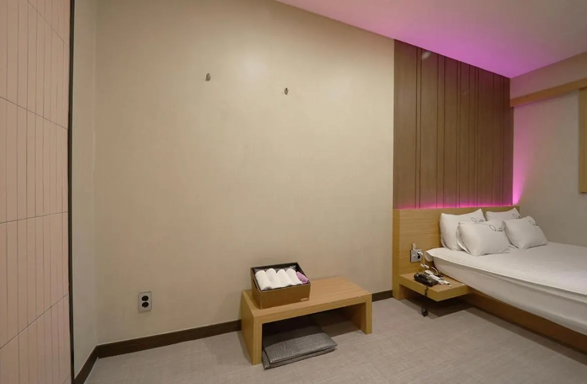 Nampo Comma Hotel Pusan