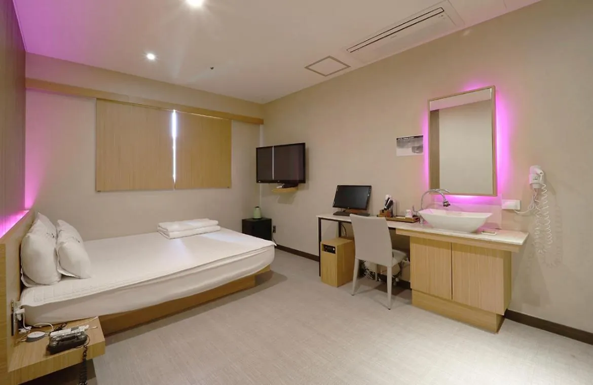 Nampo Comma Hotel Busan 0*,  South Korea