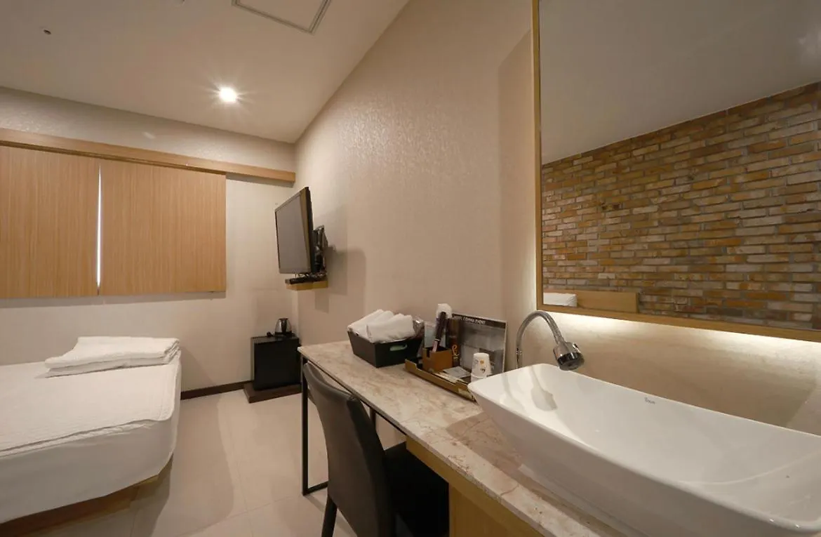 Nampo Comma Hotel Busan